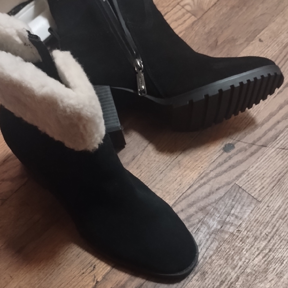Blondo Black Ankle Boots with Shearling Lining. Like New, Just Try, Not Fit No O